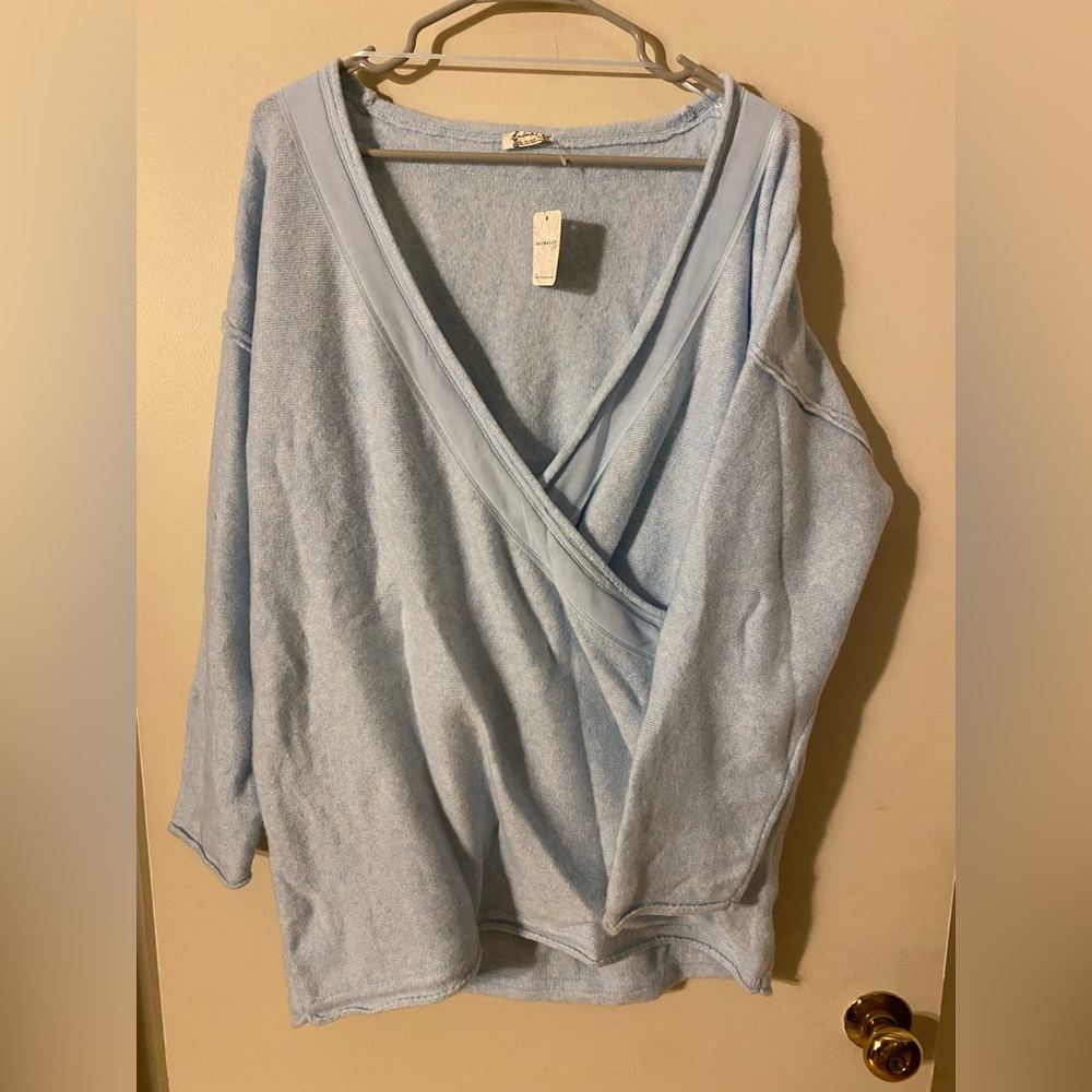 NWT Free People Livin’ in this Pullover in color cloud cruise blue.